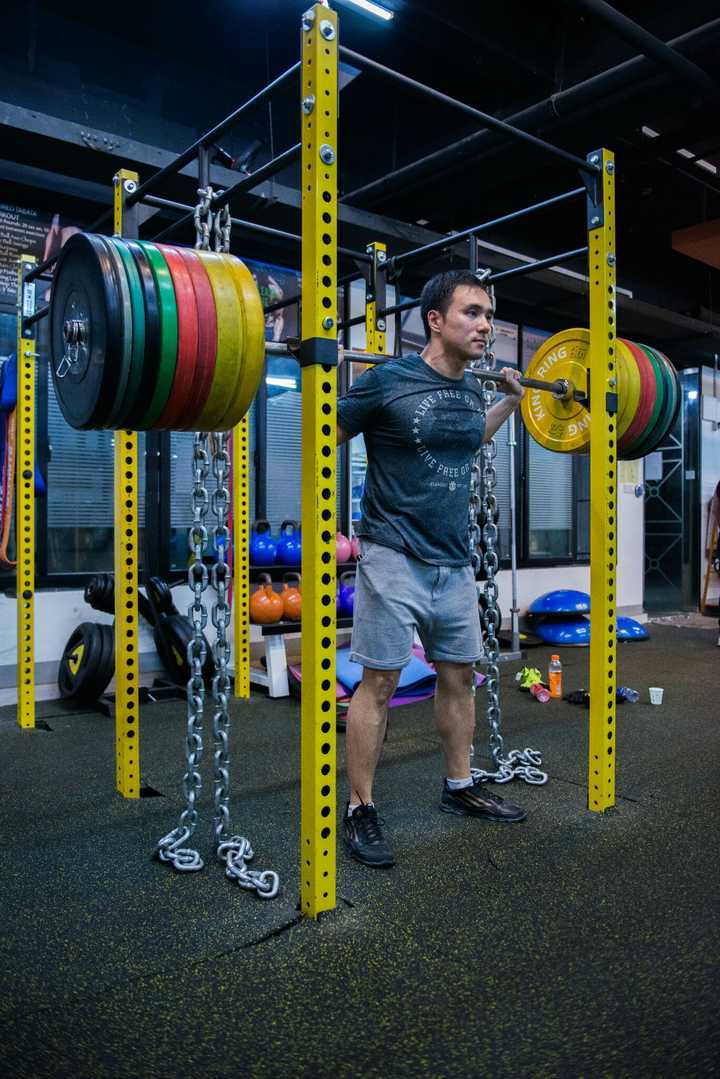 深蹲时,你在想什么?