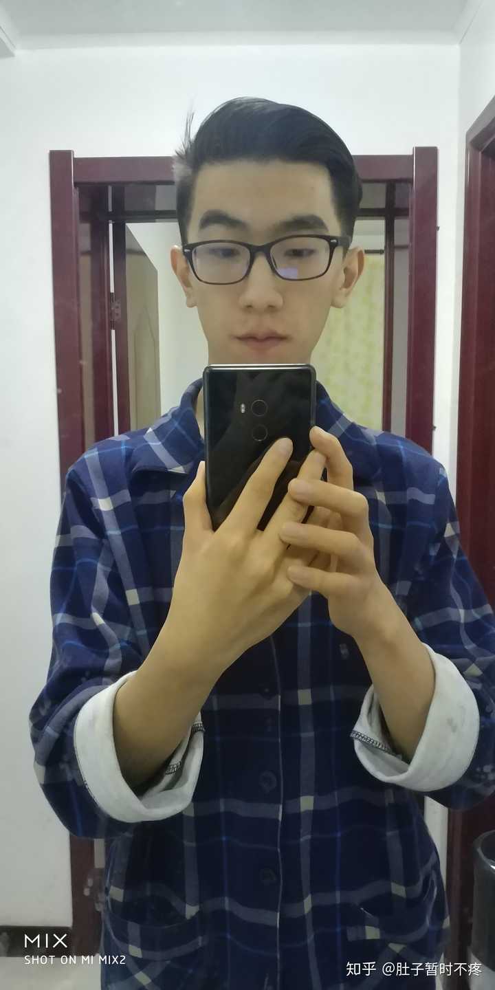 男生长得丑还留长发是什么体验