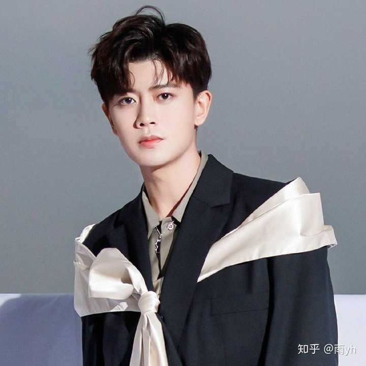 刘国彤(导演) / 任嘉伦 / 谭松韵 / 韩栋 / 叶青 / 姚奕辰 / 路 