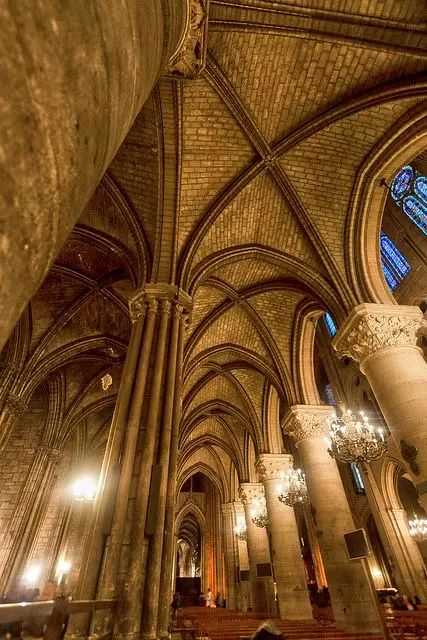 巴黎圣母院 是一座怎样的建筑 它在人类历史中的地位是怎样的 知乎