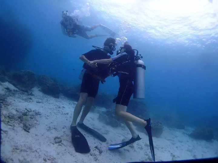 Go Pro 原装防水壳和国产防水壳有什么区别吗 知乎