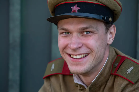 1947年式卡拉什尼科夫突击步枪