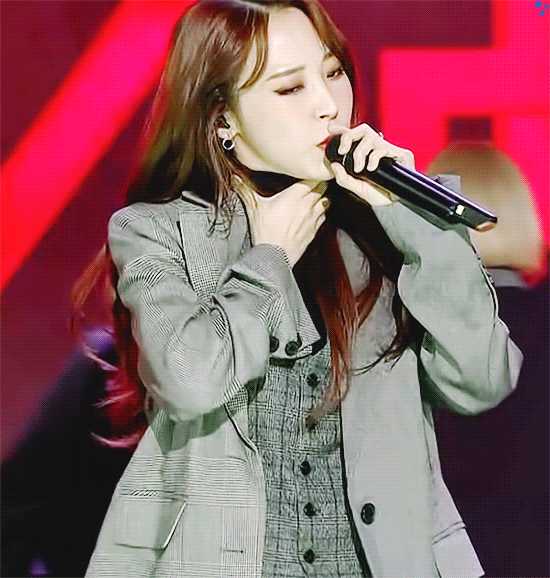 请问mamamoo文星伊怎么样?