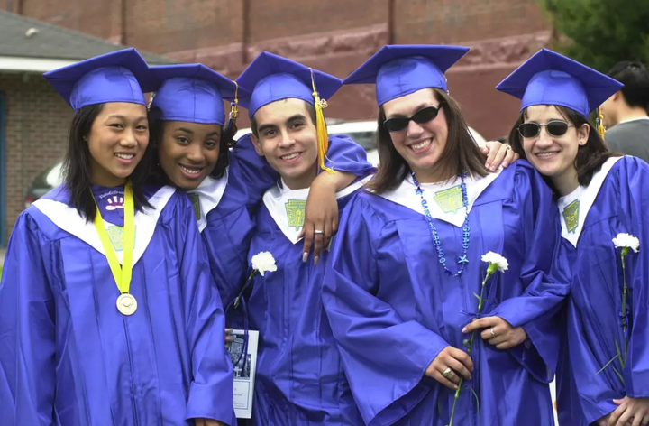 扎克伯格那么有钱为什么还找一个相貌很平庸的女人做老婆？