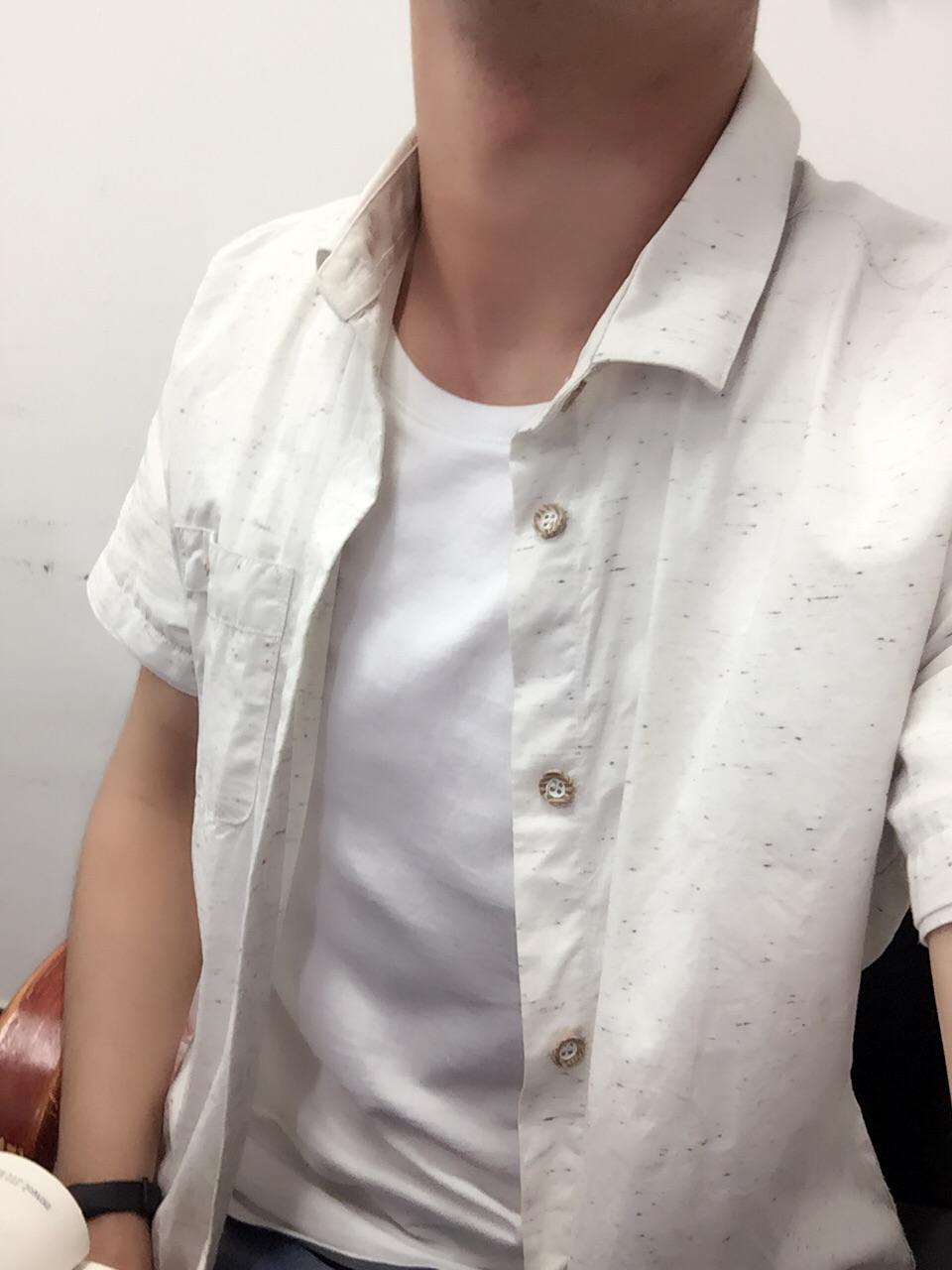 二十多岁的男生夏天应该怎么穿衣服才会让男生