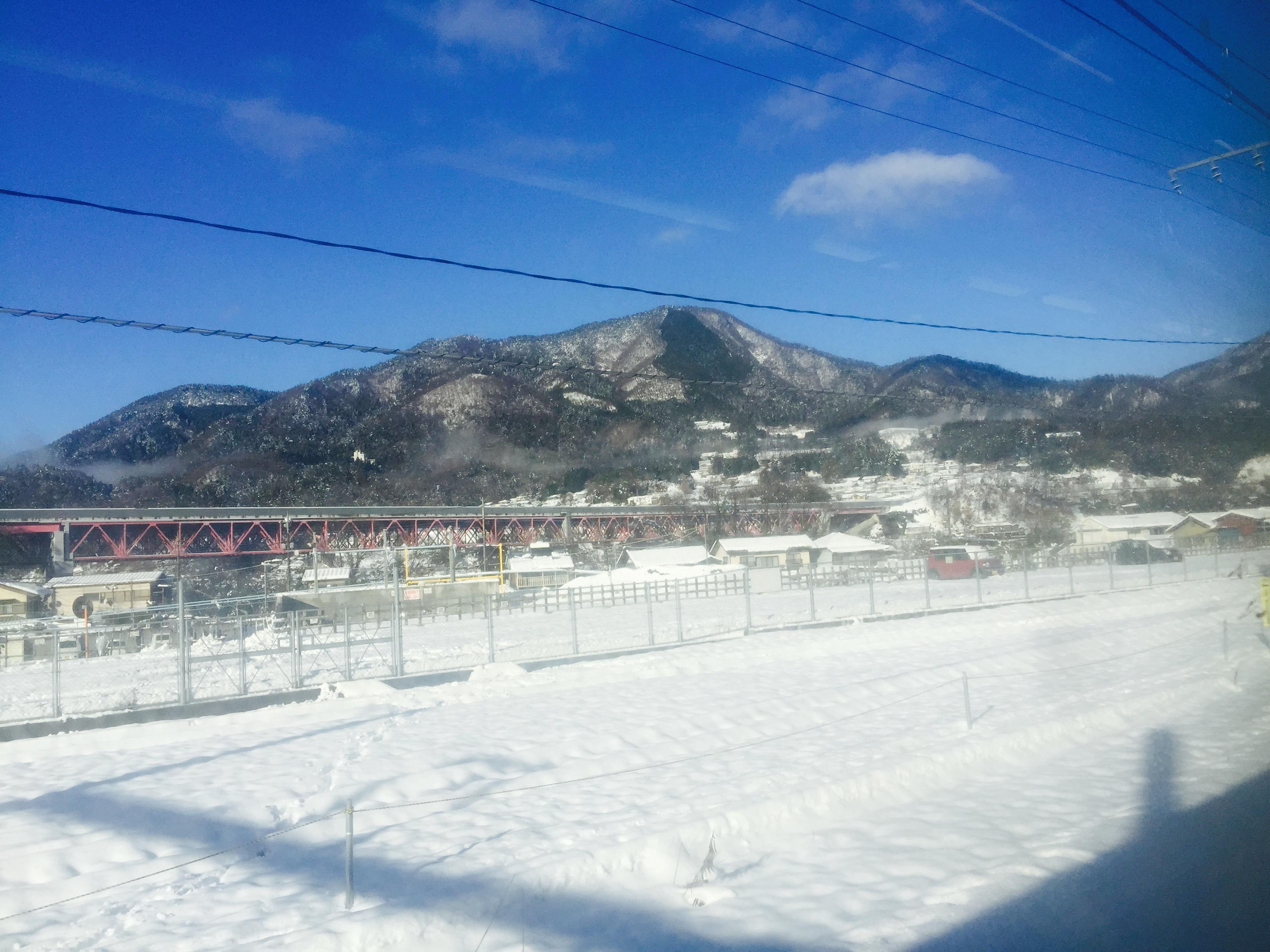 想去日本自由行 是报团还是自己买机票 有什么