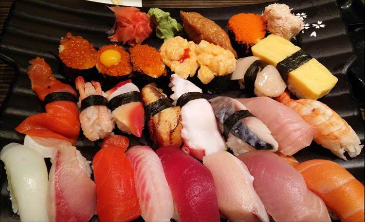 加拿大兼容并蓄的文化,从饮食中就可窥探出来,有地道西式的餐食,亦有