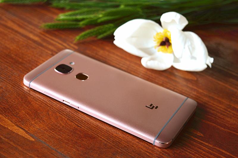 多才多艺的千元机乐视2