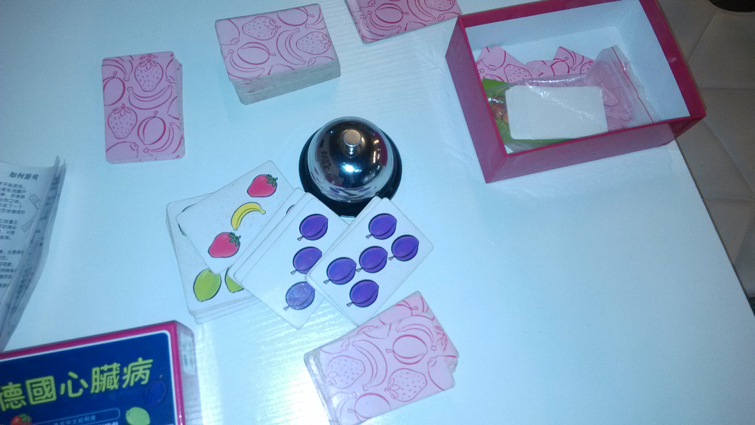 有哪些适合情侣两个人一起玩的桌游? - 游戏 -