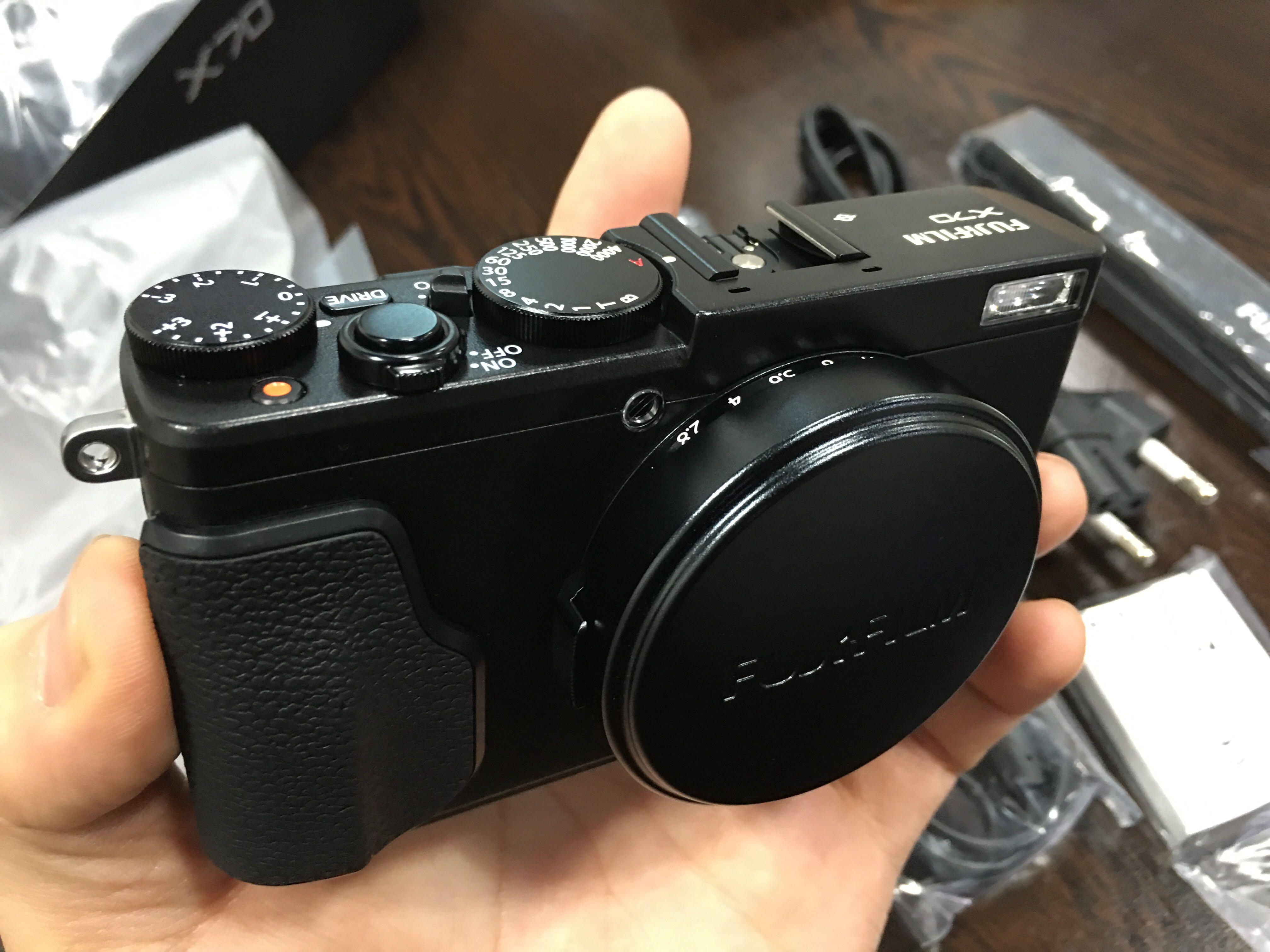 如何评价刚刚正式发布的富士x70相机