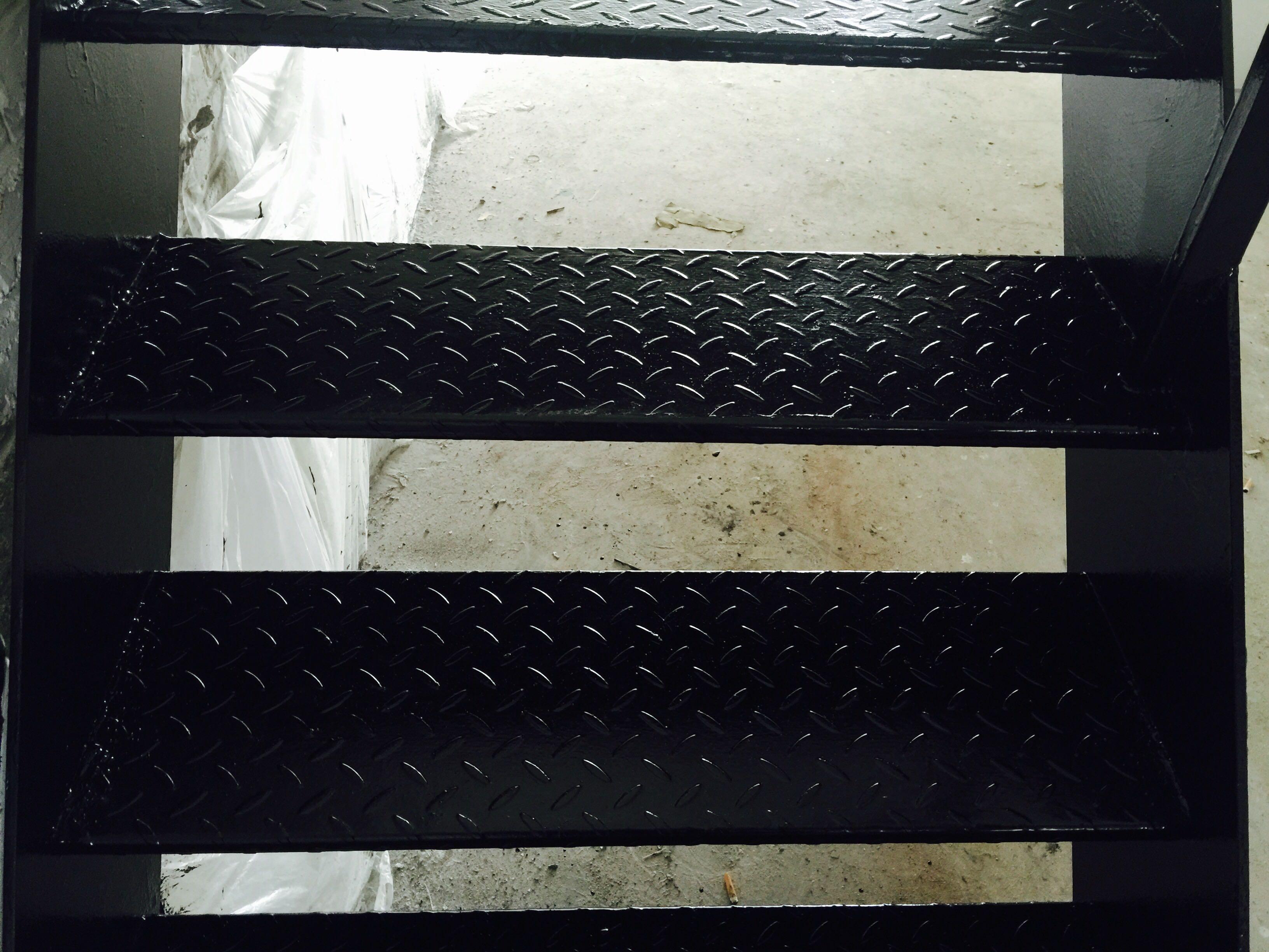 建筑面积90平米的房子,简单装修3-5万能搞定吗