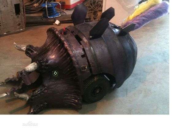 机器人大擂台性质节目博茨大战(battlebots)已经回归,大家对现在的新
