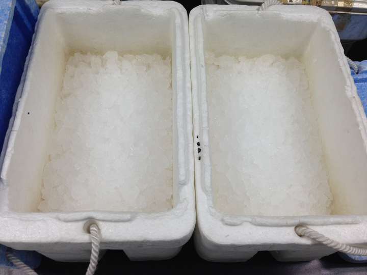泡沫盒里面放了冰,放置一会后融化出一些水,这种情况下倒掉这些水可否