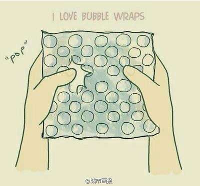 当然是塞泡泡纸啊!一份礼物两份惊喜啊!