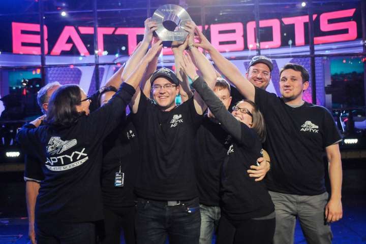 机器人大战博茨大战battlebots2015赛季已经结束大家觉得冠军选手有