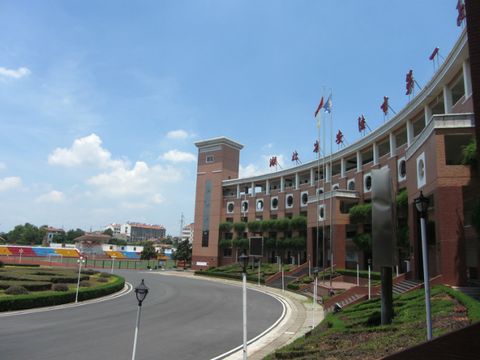 在安陆市第一高级中学就读是怎样一番体验