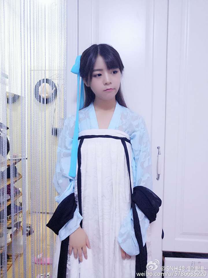 如何评价snh48 team x2的邹佳佳?