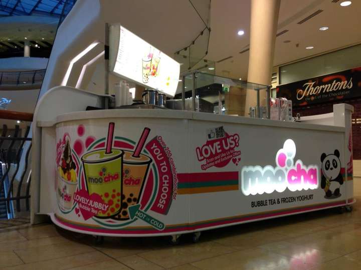 moo-cha   top   of bubble tea shop