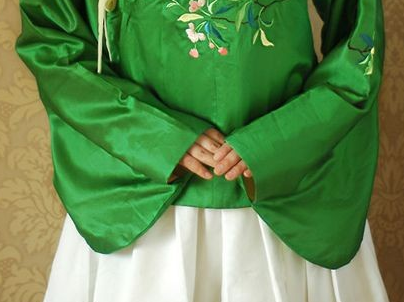 古人是怎样在宽大的袖子里装各种东西比如竹简而不会掉出来