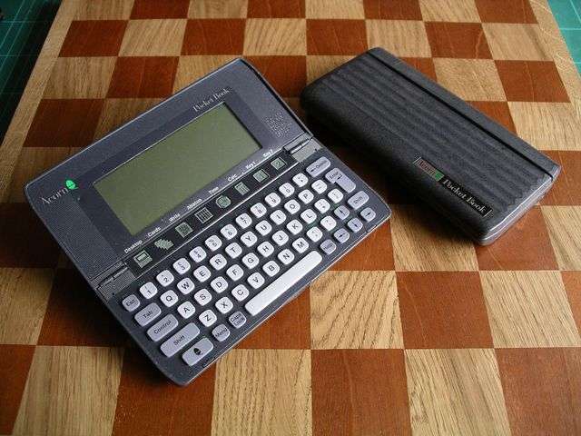 1993年，Acorn开始销售 Acorn Pocket Book 系列廉价电脑