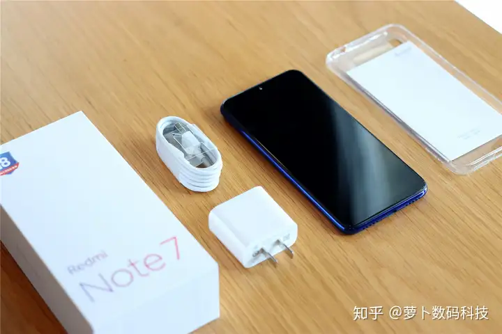 红米Note7不完美但诚意十足，雷军罕见怒怼友商：别谈性价比