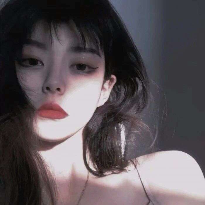 有没有霸气又不失温柔的女生头像?