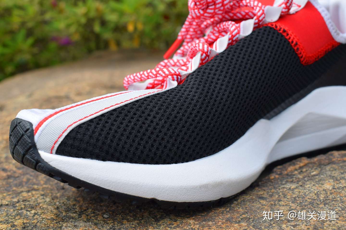 跑鞋潮鞋之间的无缝切换 Reebok Sole Fury跑鞋 知乎