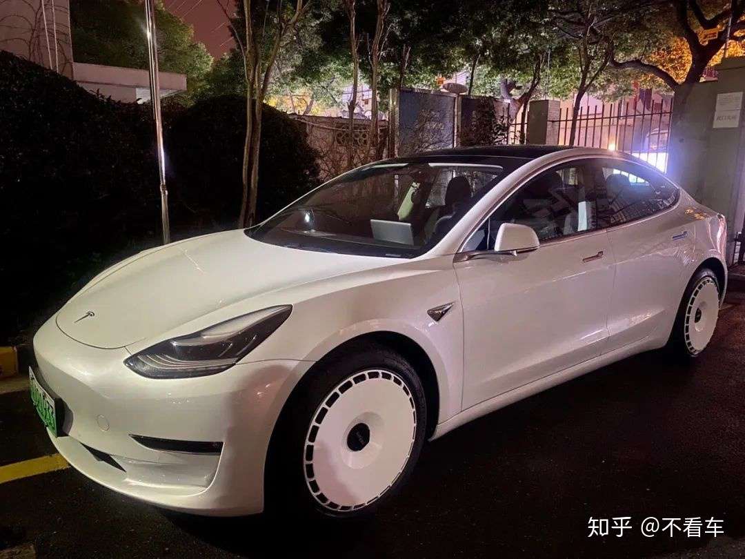 特斯拉喜报 400英里续航 100千瓦时电池组 1 1秒提速 知乎