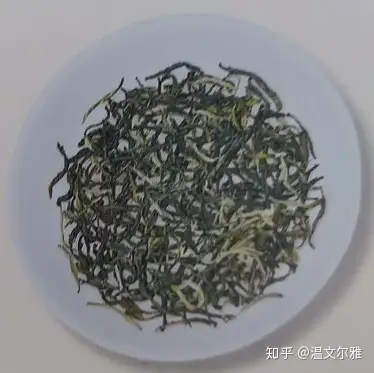 新創名茶,屬烘青綠茶,是一種條形的烘青綠茶,是一種條形的烘青綠茶,創