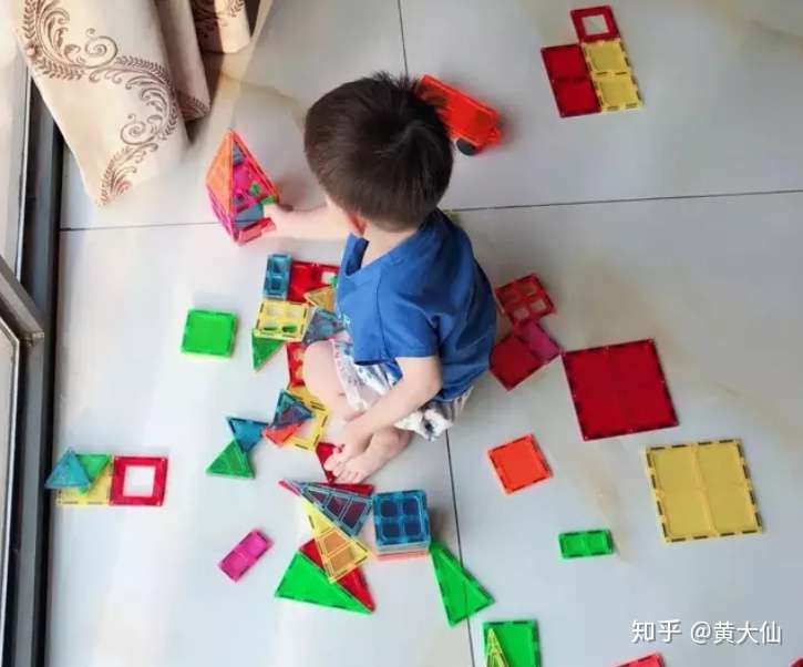 2 6岁宝宝最值得推荐的2款玩具可以从小玩到大 14款磁力片 儿童积木桌推荐 选购指南 知乎