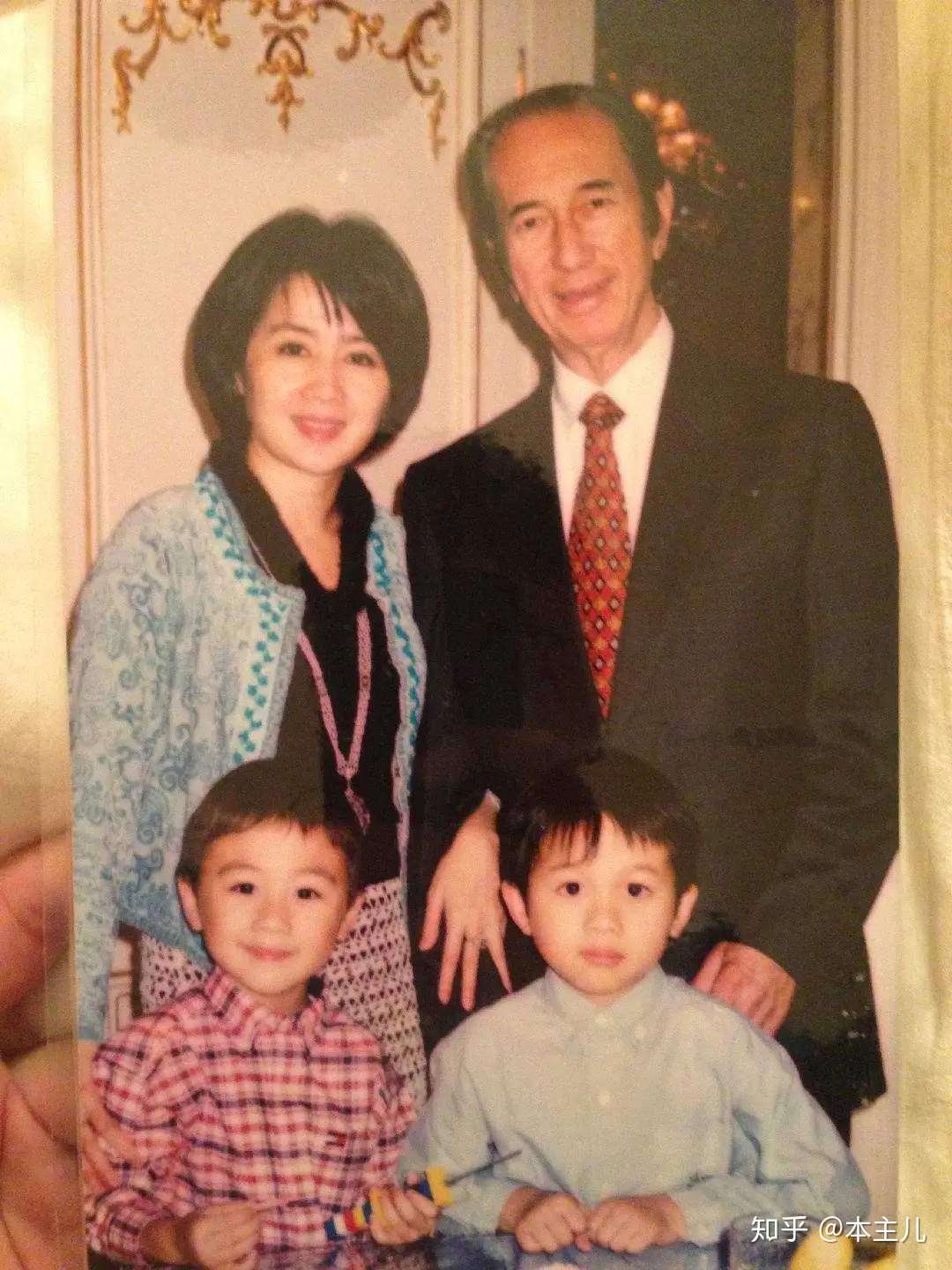 霍英东10子现状 有人掌管家族企业 有人被家族抛弃 有人隐形了 知乎