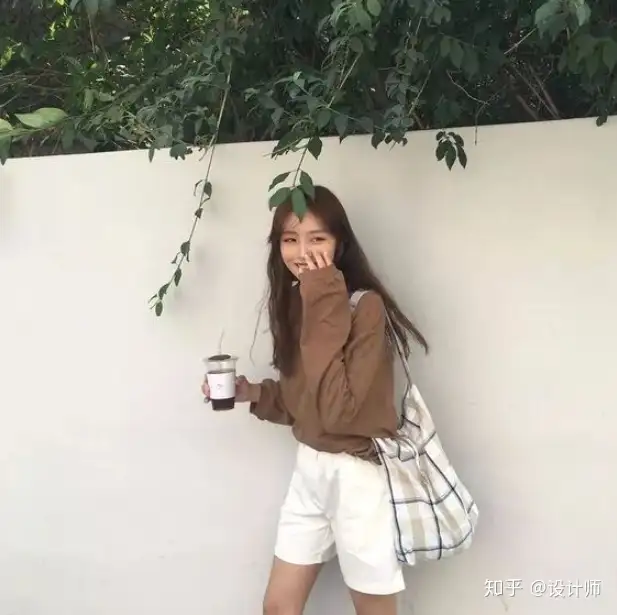 女生通用的8个拍照姿势，教你摆拍出最美的pose - 墨华网 (图17)