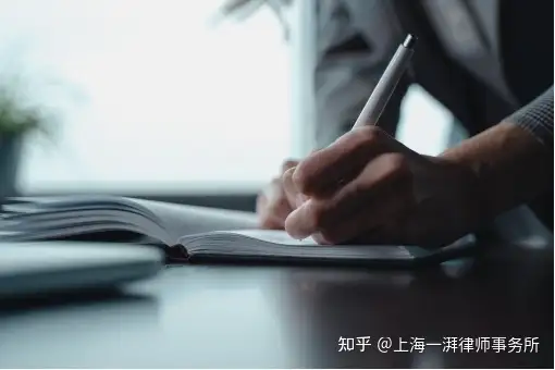 一湃视角：丈夫脑出血病倒，妻子卖房失联，是否构成“遗弃罪”？