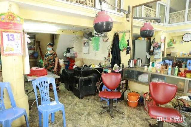 越南现状 商贩由于疫情不得不关闭经营店铺 损失惨重 知乎