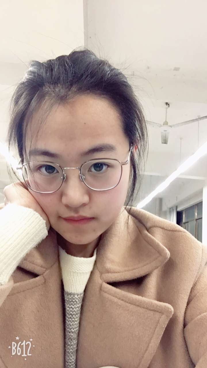 终于换掉了高中时候戴的眼镜