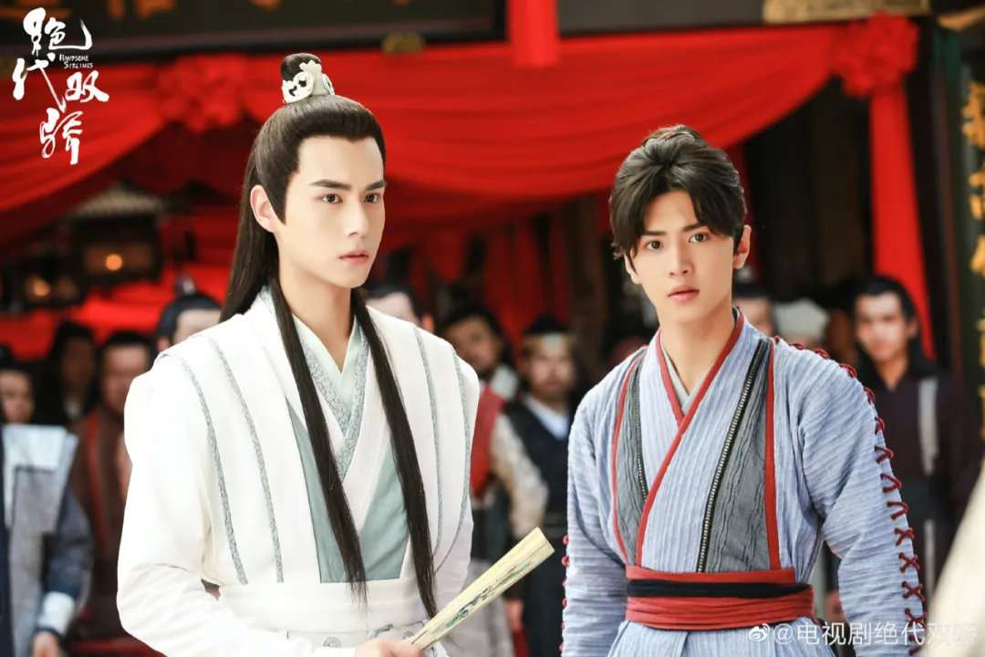 金庸尚在,古龙不见