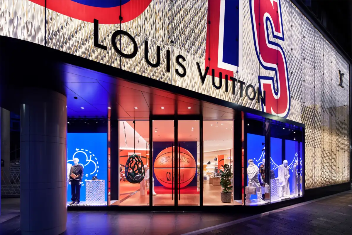 Louis Vuitton et la NBA présentent un sac en forme de ballon de