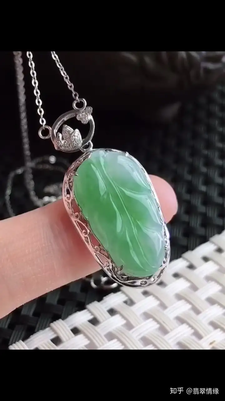 翡翠中的金枝玉叶名称是怎么来的呢！ 