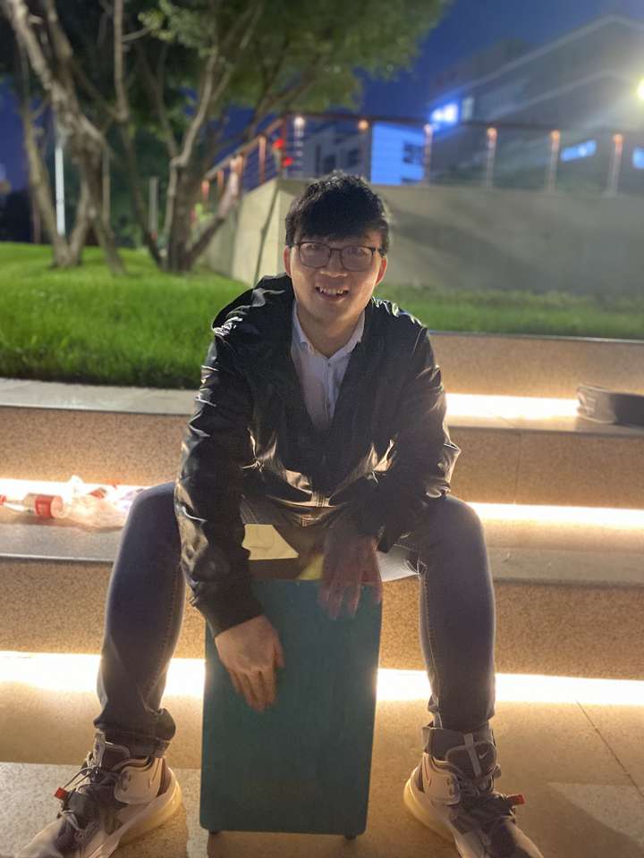 188的普通男和168的帅哥女孩子喜欢哪个?