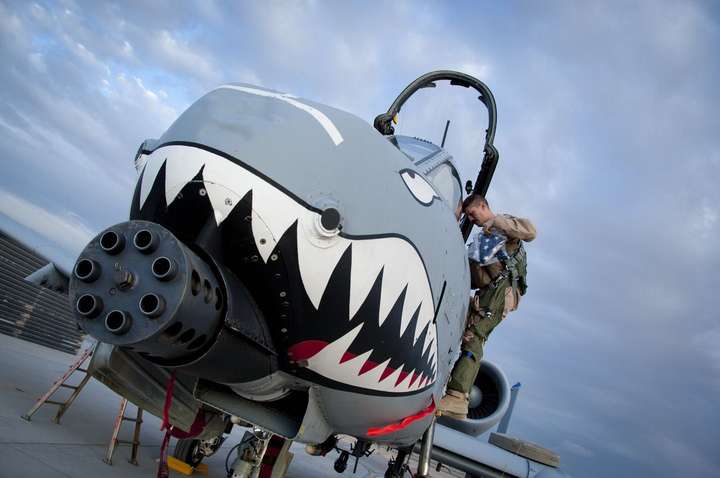 A-10���߹�