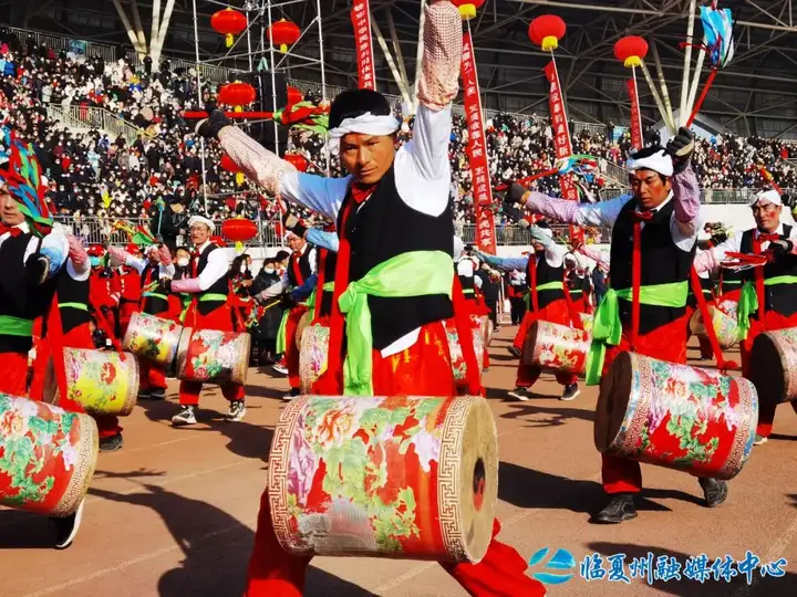 干货分享（临夏非遗六百年秧歌）临夏秧歌队为什么都戴眼镜 第5张