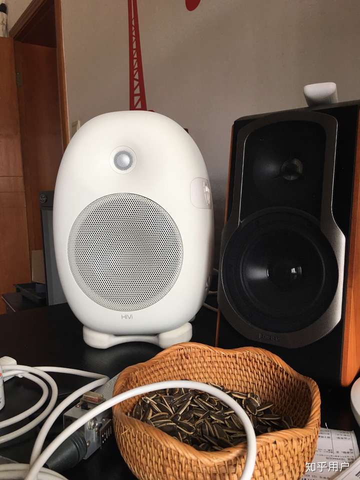 惠威箱子怎么样纠结x6和真力8030a小地方没适应哪个好点