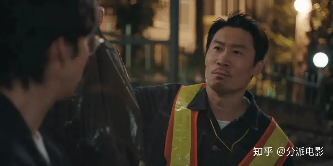 《UDT：我们小区特工队》笑不活了，这两位“恶人”演喜剧超有料