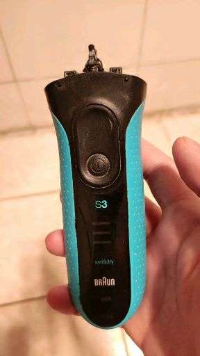 博朗3040s绿灯为什么会快速闪烁?