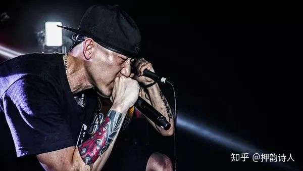 如何评价说唱歌手黄硕