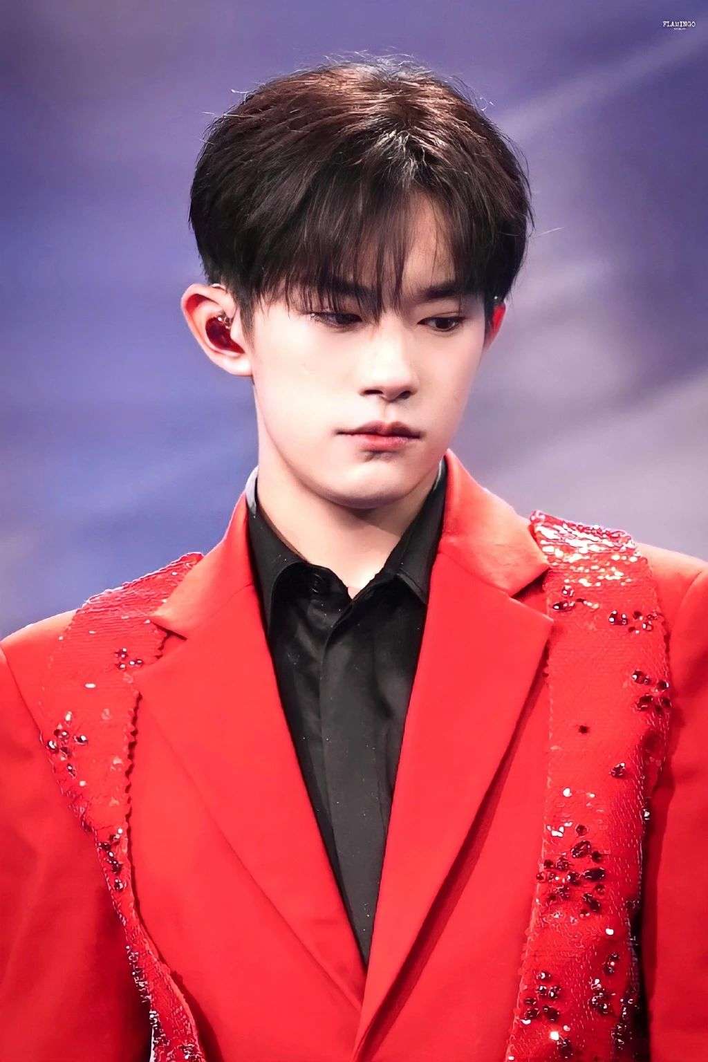 易烊千玺壁纸 你的积极向上善良诚实 是人间最棒的宝藏 知乎 易烊千玺壁纸 你的积极向上善良诚实 是人间最棒的宝藏 知乎