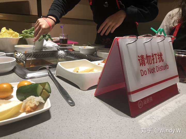 海底捞有哪些让人难忘的服务细节?
