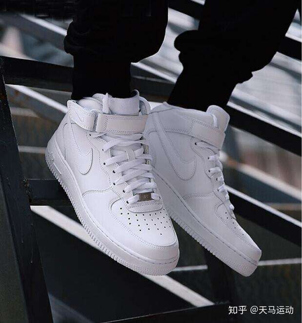耐克空军一号那么硬为什么还能一直那么的火 知乎