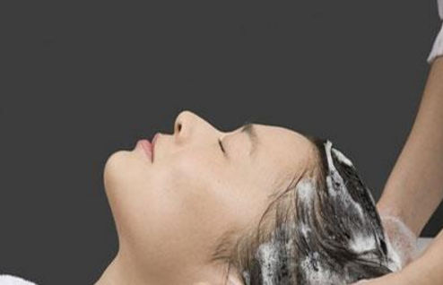 什么时间洗头最科学?这些方法能减少你的掉发!