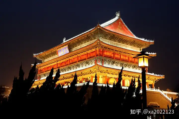 上周和朋友去了西安高端足浴会所，有茶有酒有美女减压按摩服务周到丨西安好的足浴店